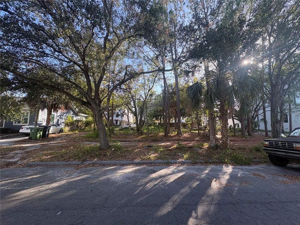 For Sale: $450,000 (0.11 acres)