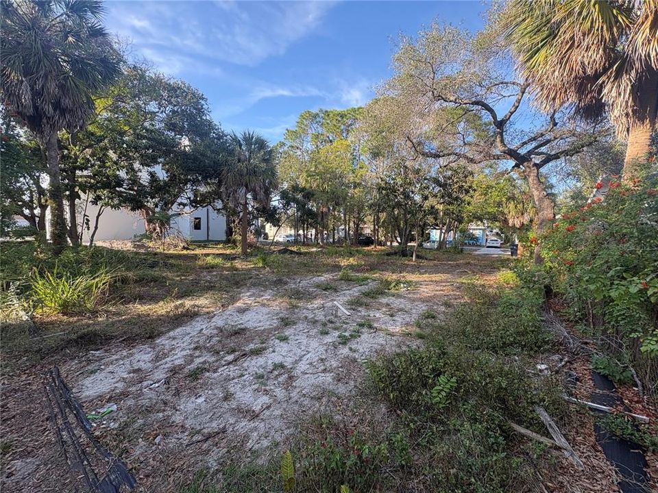 For Sale: $450,000 (0.11 acres)