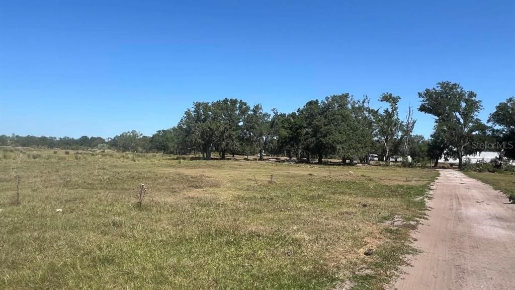 待售: $875,000 (30.00 acres)