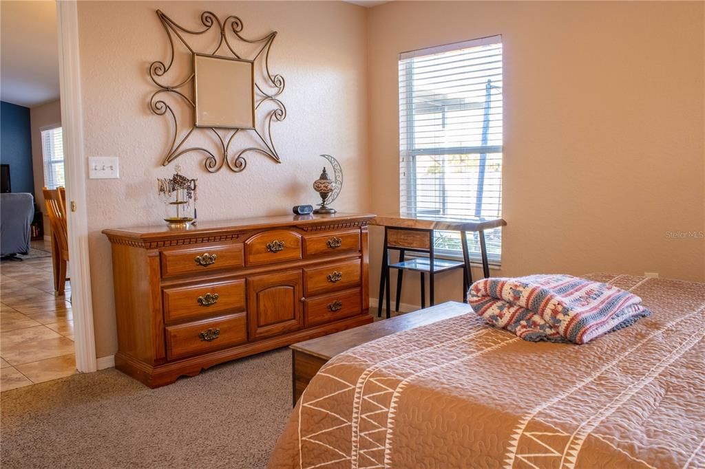 For Sale: $309,900 (3 beds, 2 baths, 1529 Square Feet)