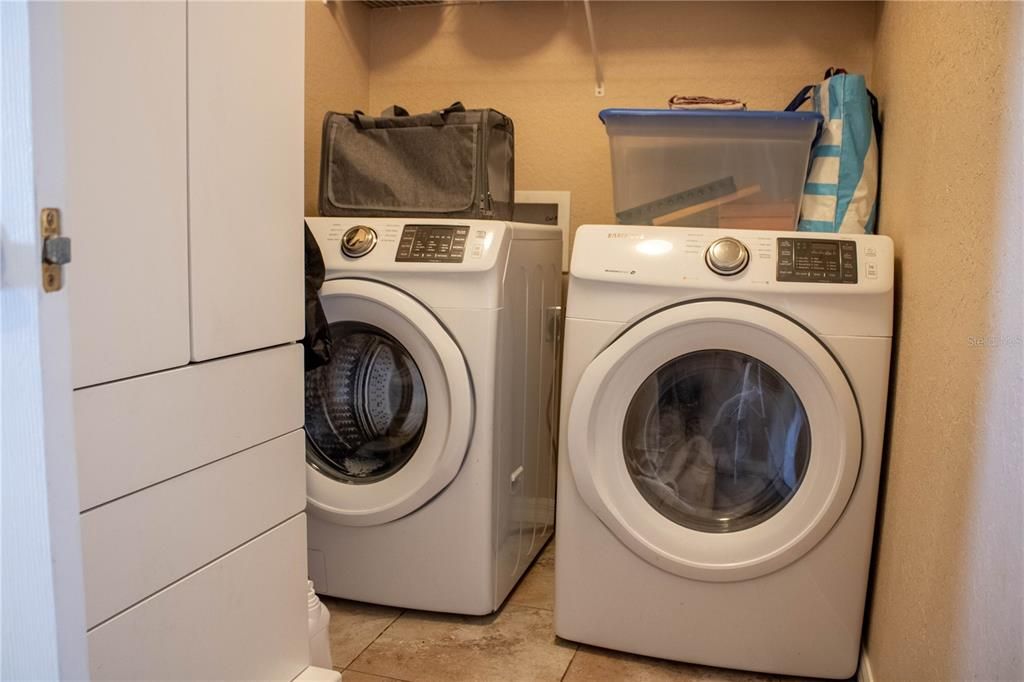 For Sale: $309,900 (3 beds, 2 baths, 1529 Square Feet)