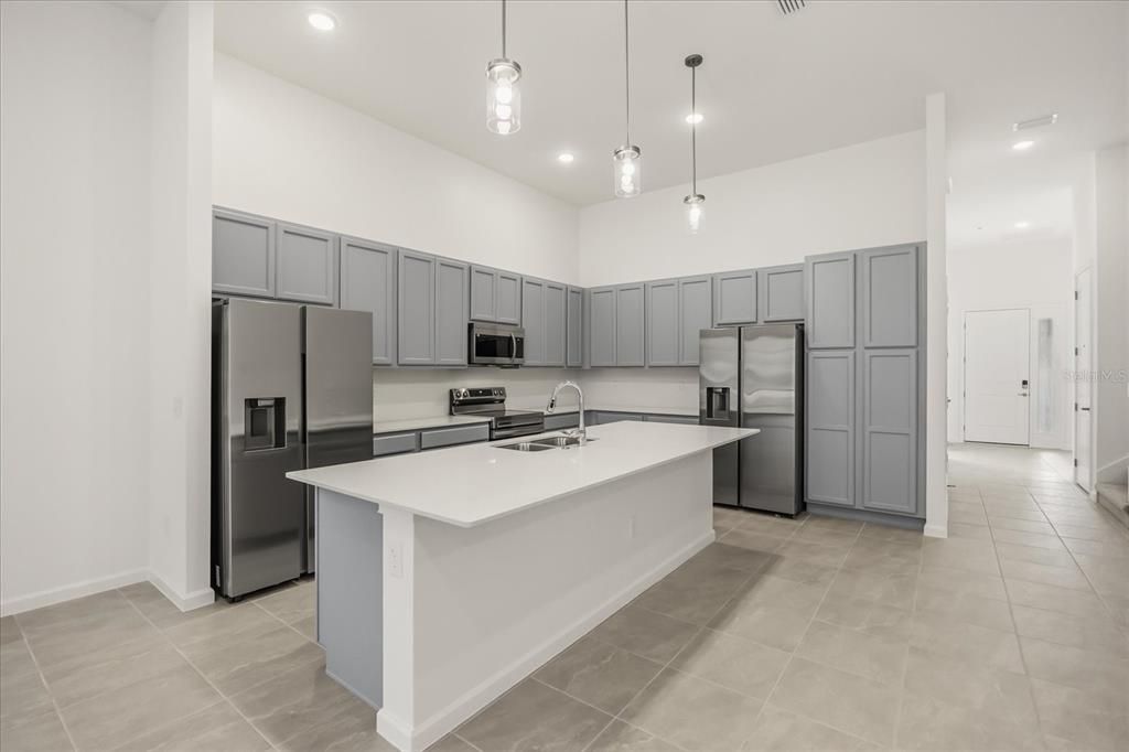 待售: $2,390,000 (12 贝兹, 11 浴室, 6001 平方英尺)