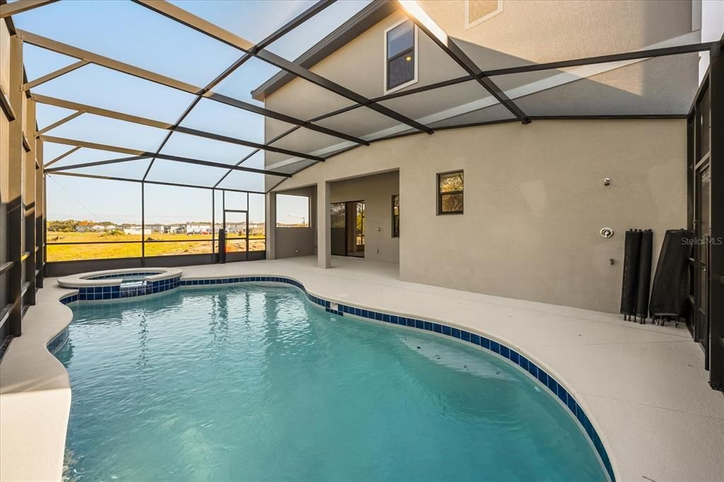 待售: $2,390,000 (12 贝兹, 11 浴室, 6001 平方英尺)