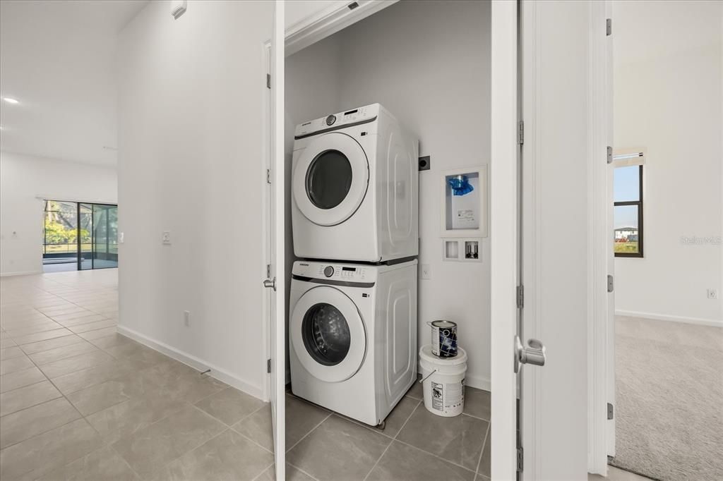 待售: $2,390,000 (12 贝兹, 11 浴室, 6001 平方英尺)