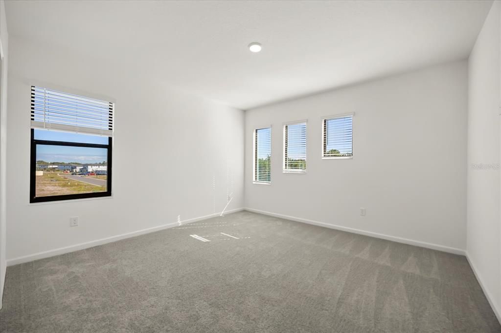 待售: $2,390,000 (12 贝兹, 11 浴室, 6001 平方英尺)