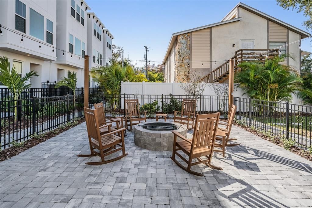 For Rent: $3,550 (3 beds, 3 baths, 1952 Square Feet)