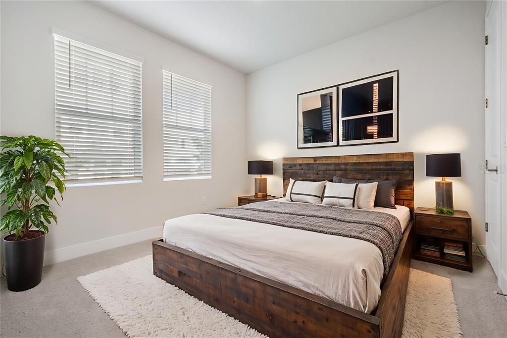 For Rent: $3,550 (3 beds, 3 baths, 1952 Square Feet)