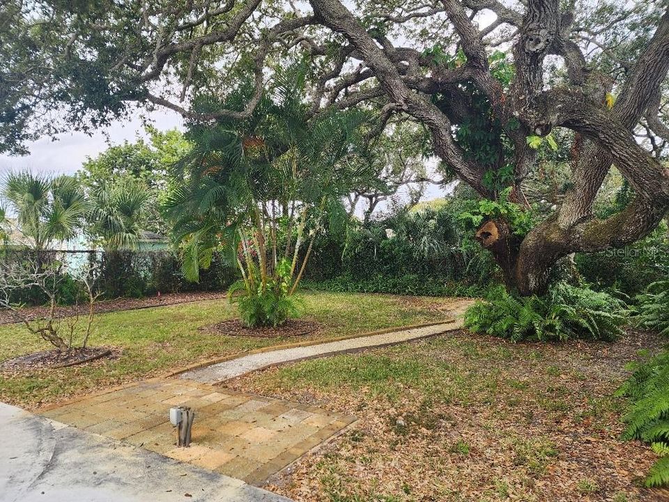 На продажу: $554,900 (2 спален, 2 ванн, 1468 Квадратных фут)