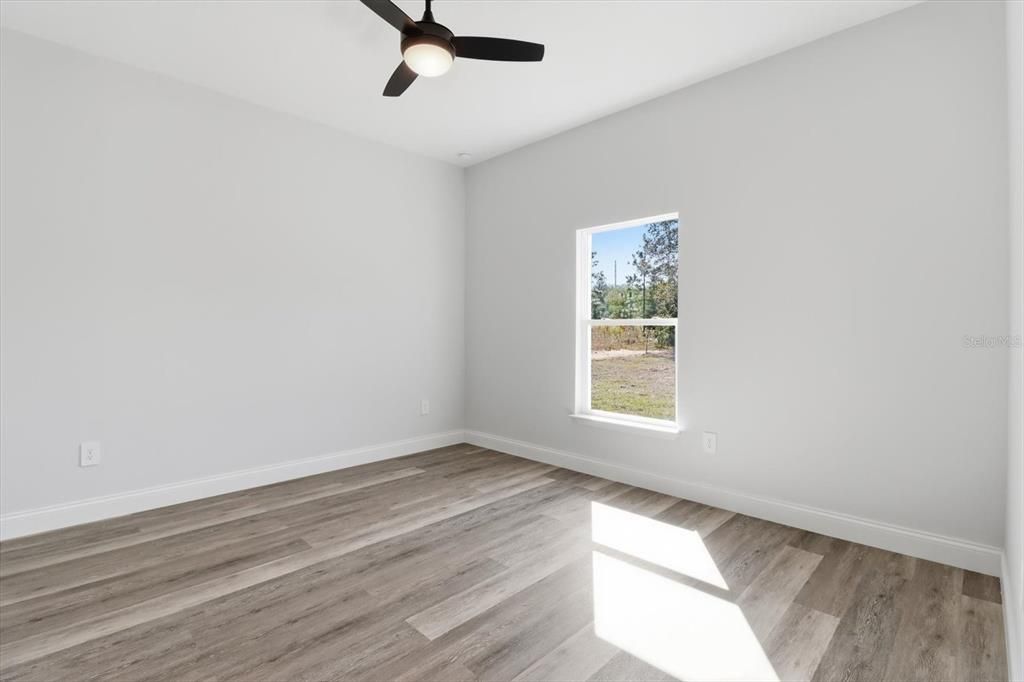 En Venta: $275,000 (3 camas, 2 baños, 1411 Pies cuadrados)