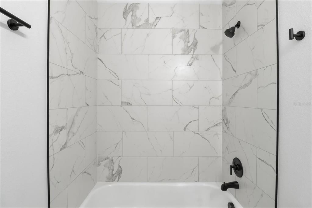 En Venta: $275,000 (3 camas, 2 baños, 1411 Pies cuadrados)