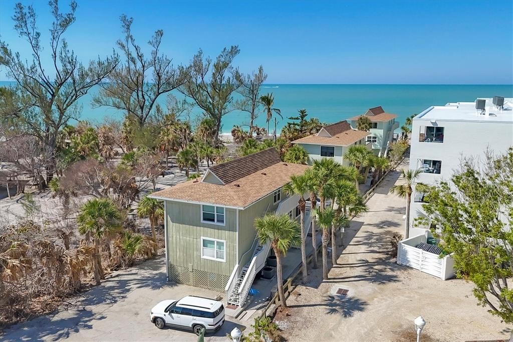 待售: $825,000 (2 贝兹, 2 浴室, 800 平方英尺)