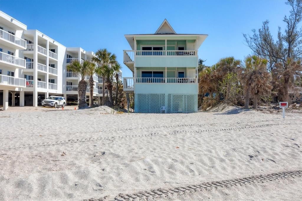 待售: $825,000 (2 贝兹, 2 浴室, 800 平方英尺)