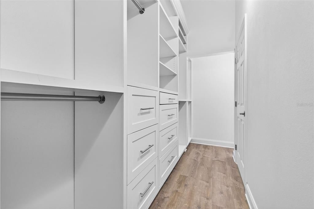 For Rent: $2,900 (3 beds, 2 baths, 1685 Square Feet)