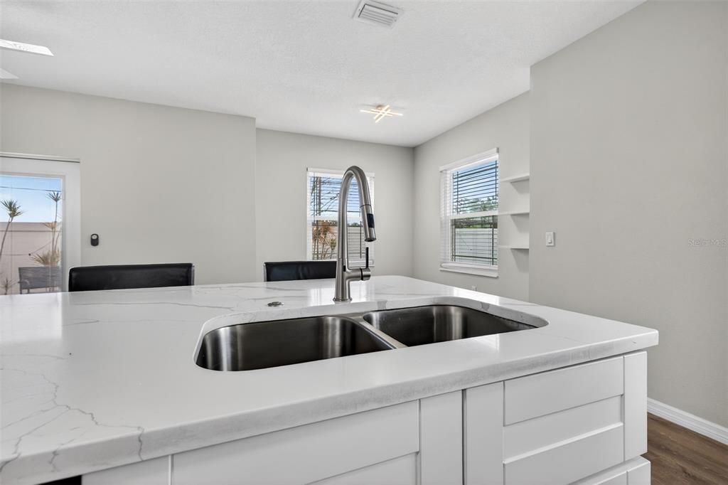 For Rent: $2,900 (3 beds, 2 baths, 1685 Square Feet)