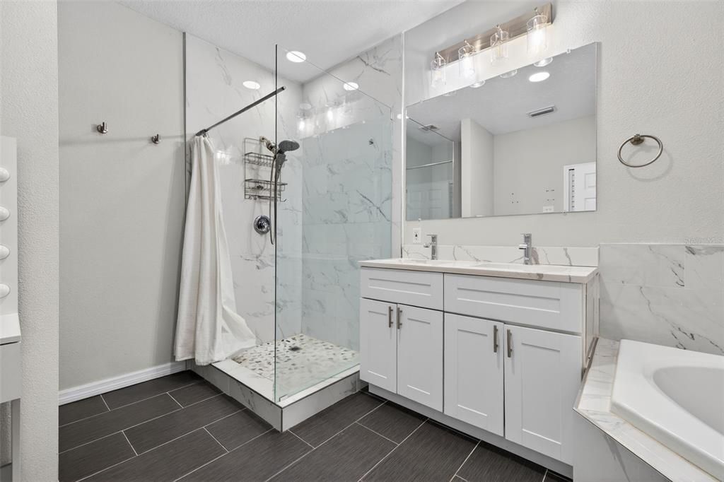 For Rent: $2,900 (3 beds, 2 baths, 1685 Square Feet)