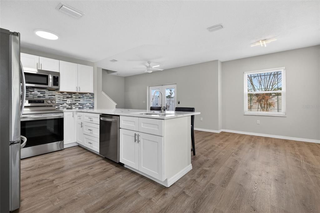 For Rent: $2,900 (3 beds, 2 baths, 1685 Square Feet)