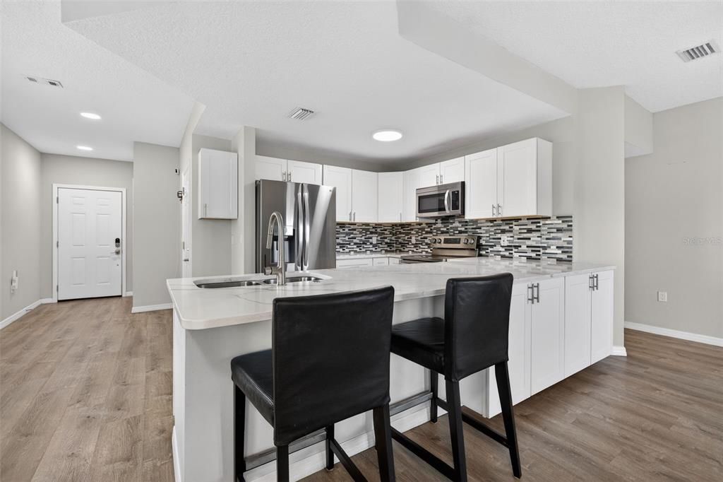 For Rent: $2,900 (3 beds, 2 baths, 1685 Square Feet)