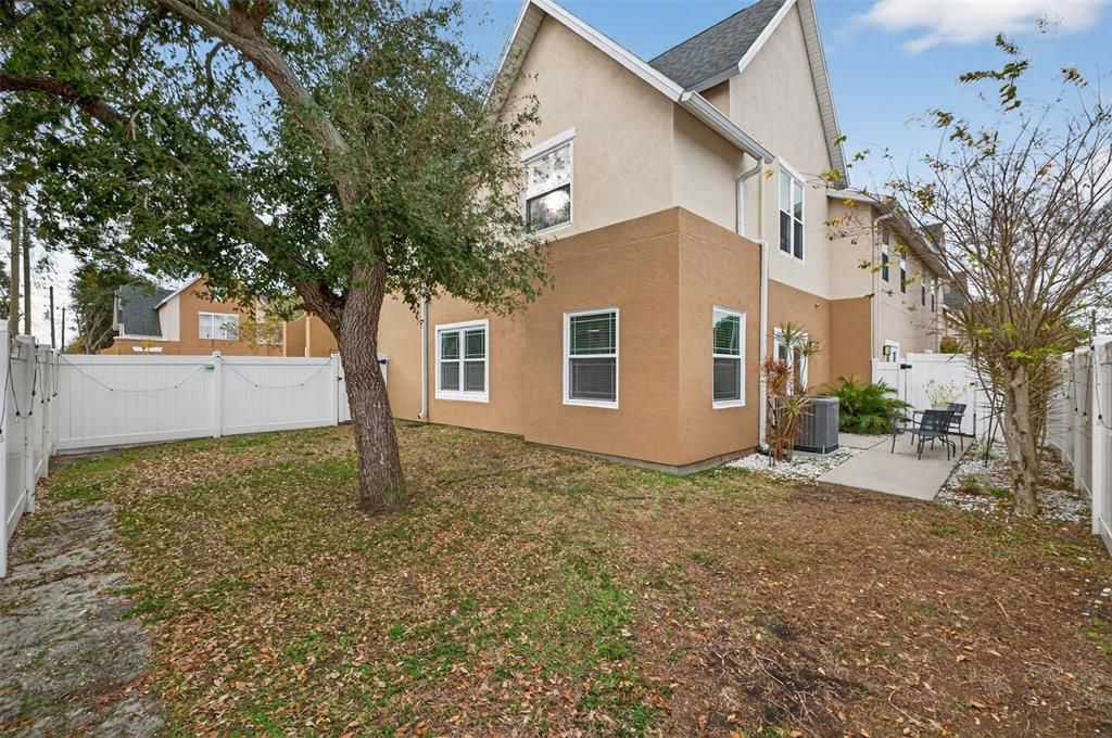 For Rent: $2,900 (3 beds, 2 baths, 1685 Square Feet)