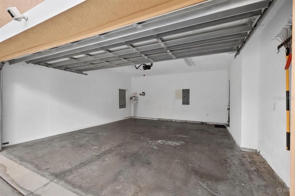 For Rent: $2,900 (3 beds, 2 baths, 1685 Square Feet)