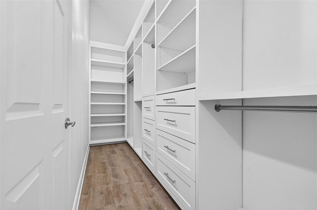 For Rent: $2,900 (3 beds, 2 baths, 1685 Square Feet)