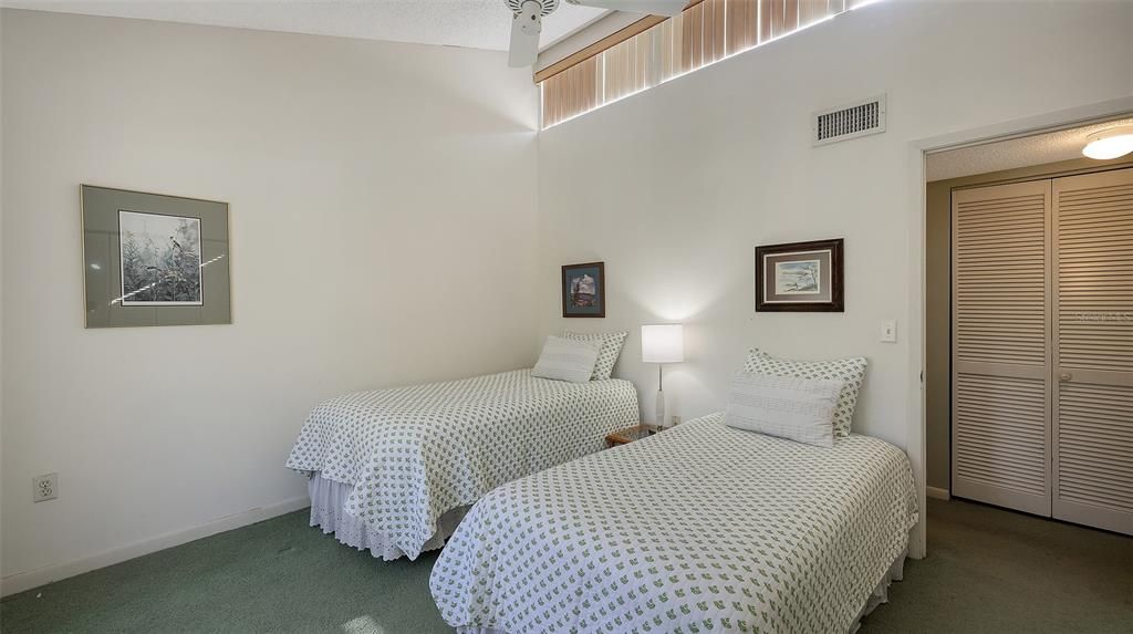 Active With Contract: $299,000 (3 beds, 2 baths, 1320 Square Feet)