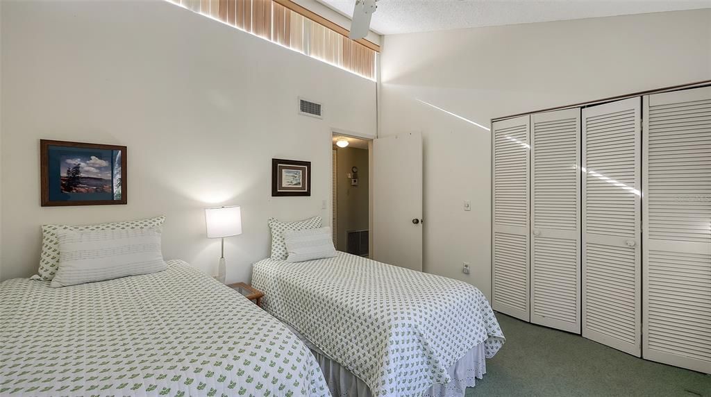 Active With Contract: $299,000 (3 beds, 2 baths, 1320 Square Feet)