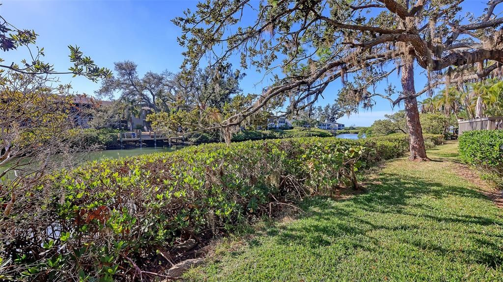 Active With Contract: $299,000 (3 beds, 2 baths, 1320 Square Feet)