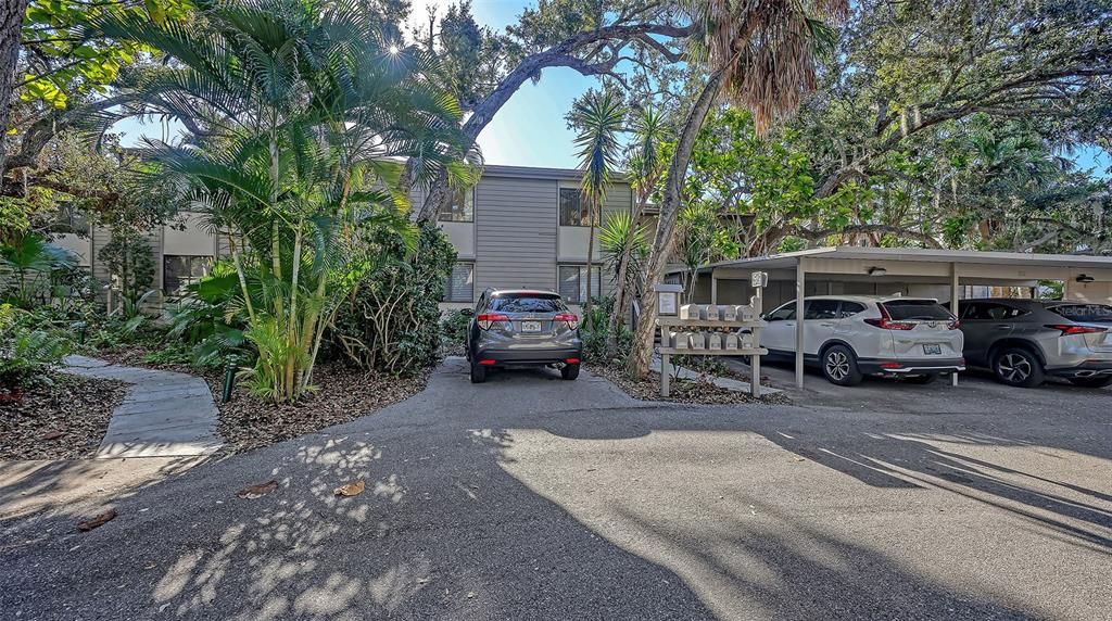 Active With Contract: $299,000 (3 beds, 2 baths, 1320 Square Feet)