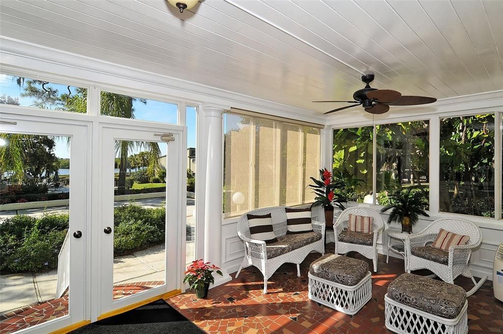 Active With Contract: $299,000 (3 beds, 2 baths, 1320 Square Feet)