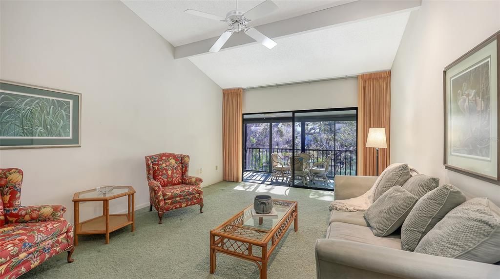 Active With Contract: $299,000 (3 beds, 2 baths, 1320 Square Feet)