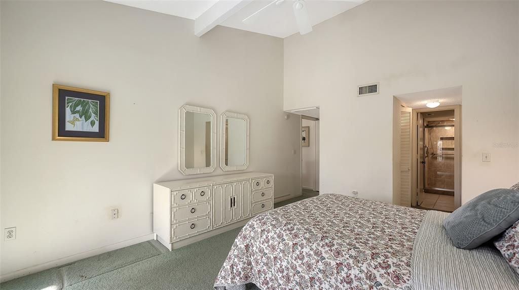 Active With Contract: $299,000 (3 beds, 2 baths, 1320 Square Feet)