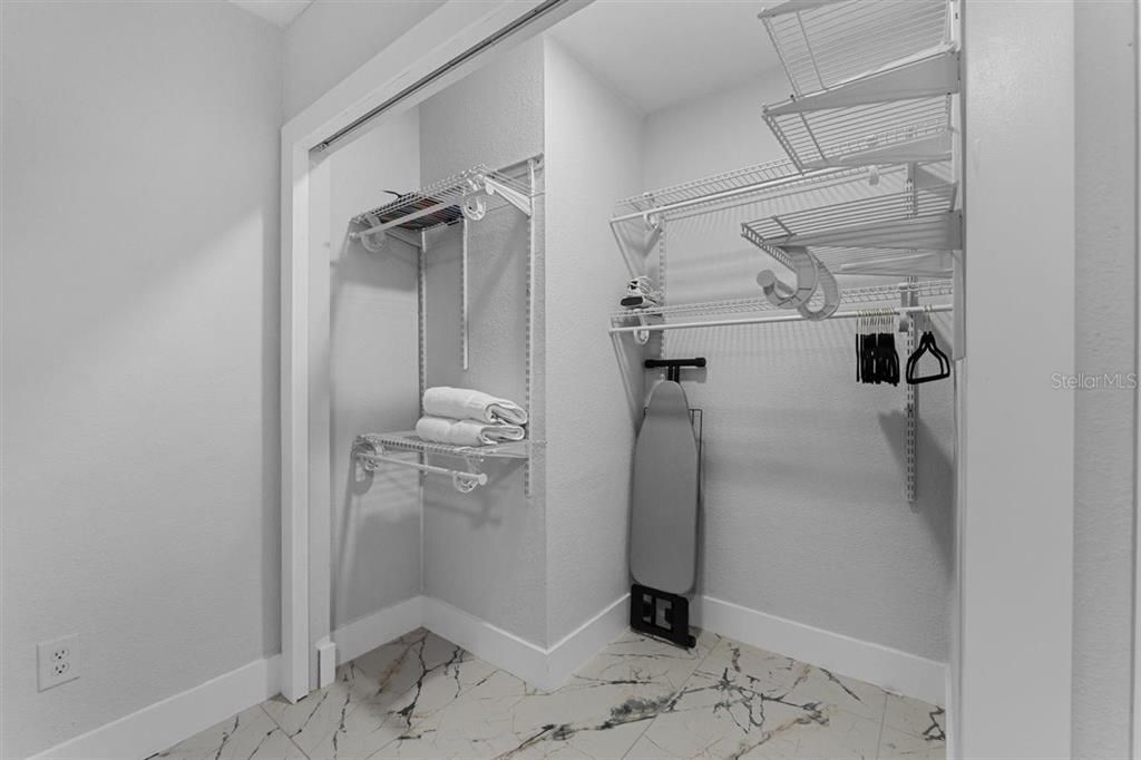 En Venta: $550,000 (4 camas, 3 baños, 1405 Pies cuadrados)