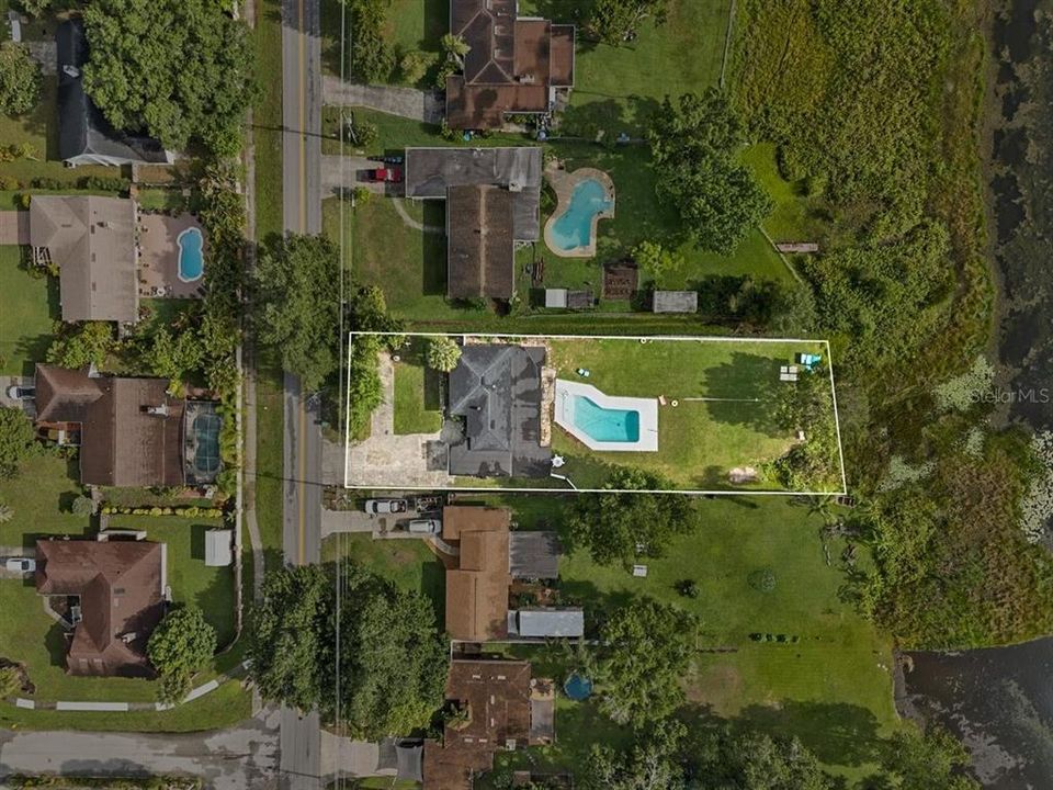 En Venta: $550,000 (4 camas, 3 baños, 1405 Pies cuadrados)