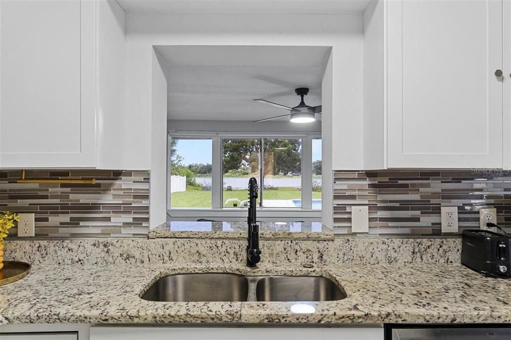 En Venta: $550,000 (4 camas, 3 baños, 1405 Pies cuadrados)