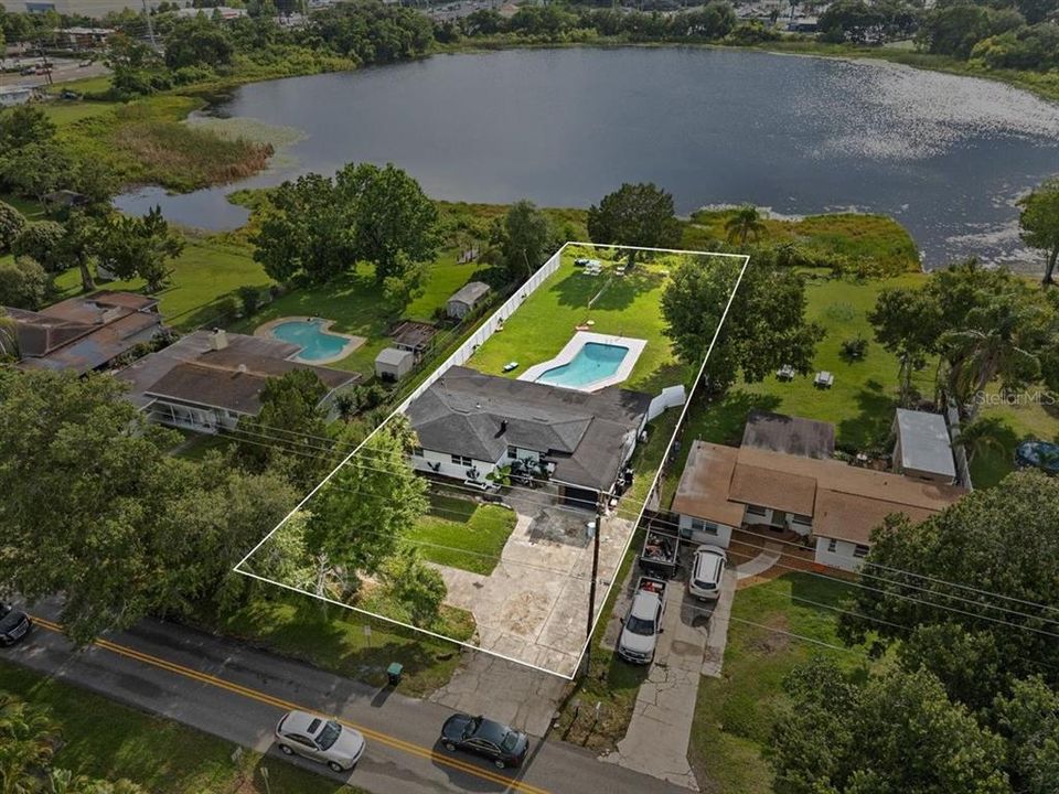 En Venta: $550,000 (4 camas, 3 baños, 1405 Pies cuadrados)