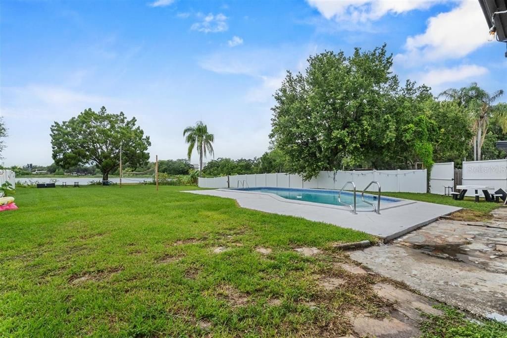 En Venta: $550,000 (4 camas, 3 baños, 1405 Pies cuadrados)