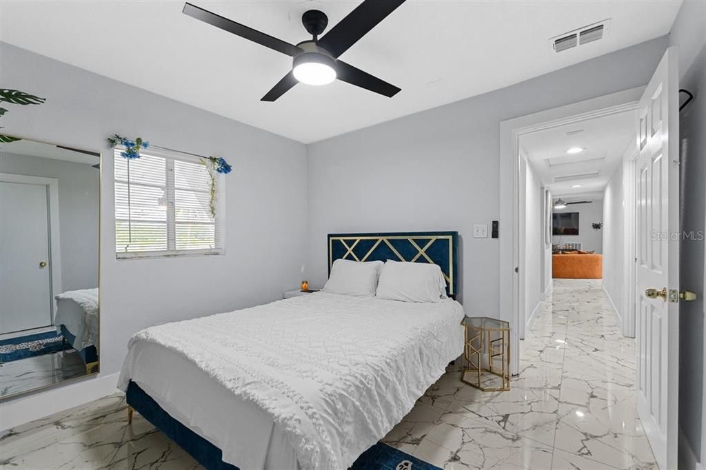 En Venta: $550,000 (4 camas, 3 baños, 1405 Pies cuadrados)