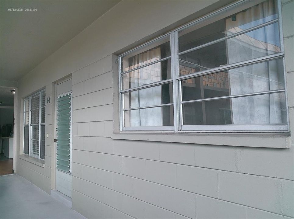 На продажу: $119,000 (2 спален, 1 ванн, 1100 Квадратных фут)