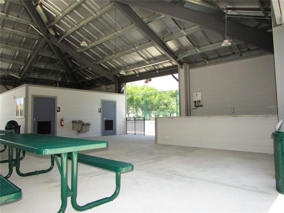 На продажу: $119,000 (2 спален, 1 ванн, 1100 Квадратных фут)