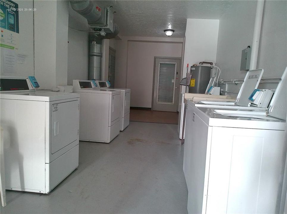 На продажу: $119,000 (2 спален, 1 ванн, 1100 Квадратных фут)