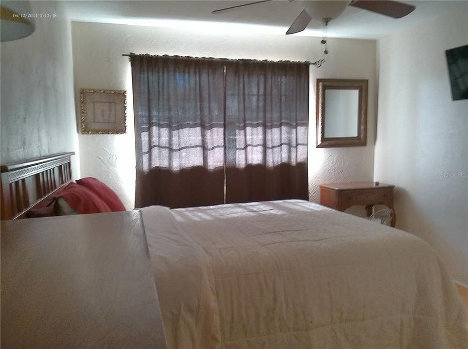 На продажу: $119,000 (2 спален, 1 ванн, 1100 Квадратных фут)