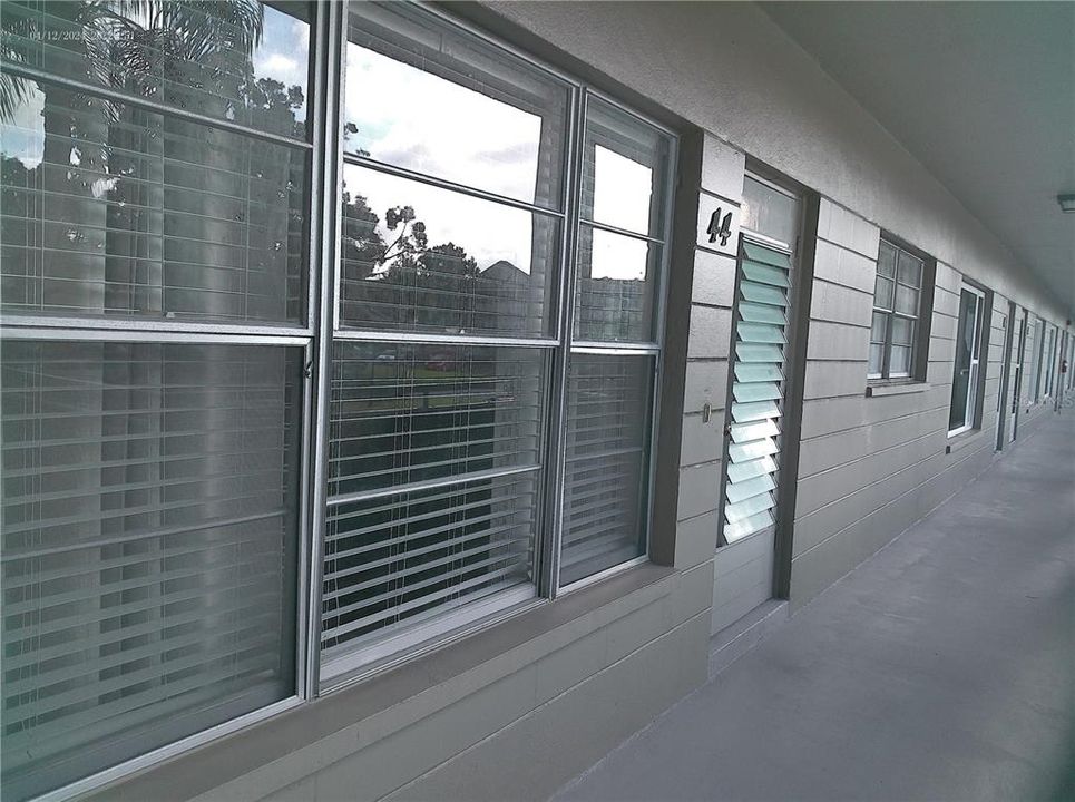 На продажу: $119,000 (2 спален, 1 ванн, 1100 Квадратных фут)