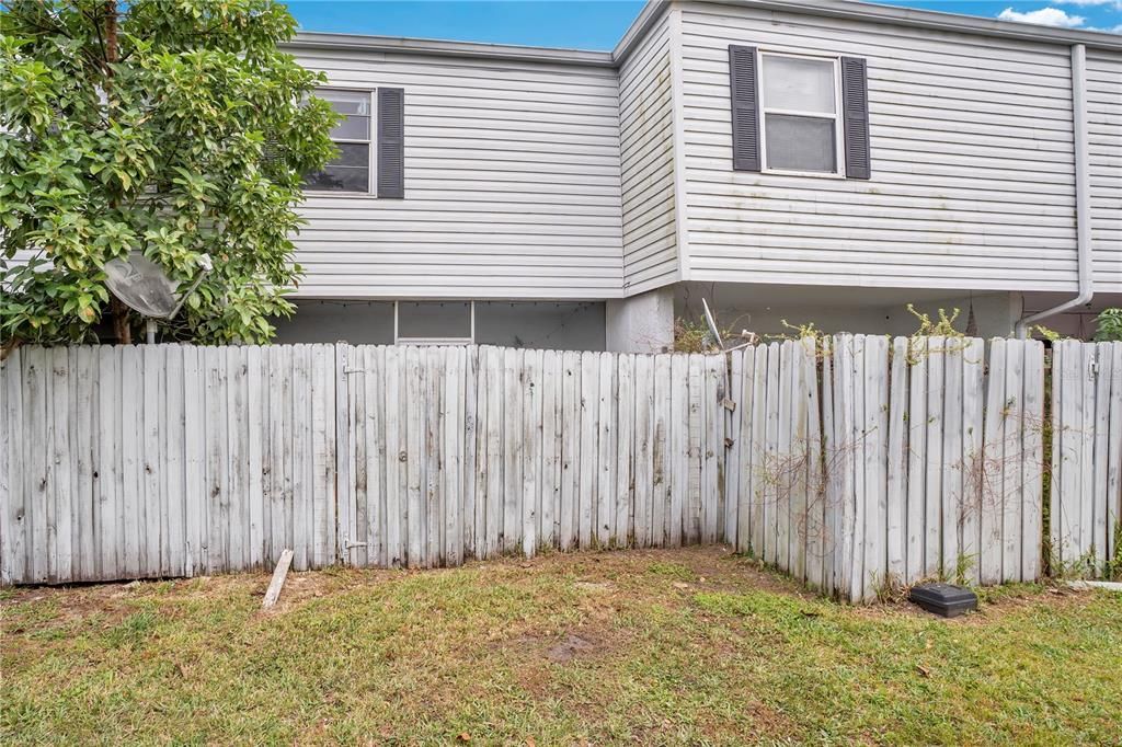 待售: $165,000 (2 贝兹, 2 浴室, 1154 平方英尺)