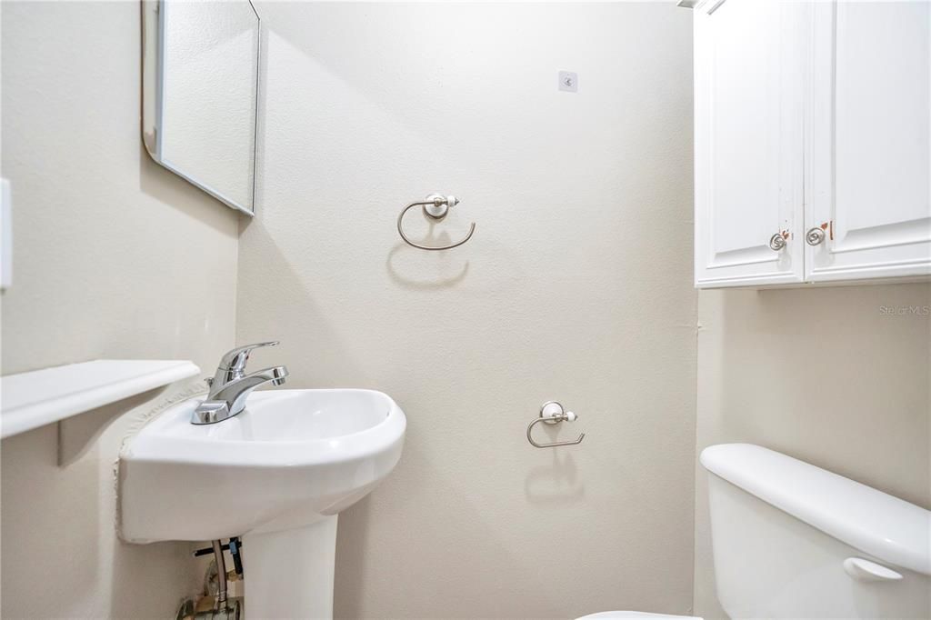 待售: $165,000 (2 贝兹, 2 浴室, 1154 平方英尺)