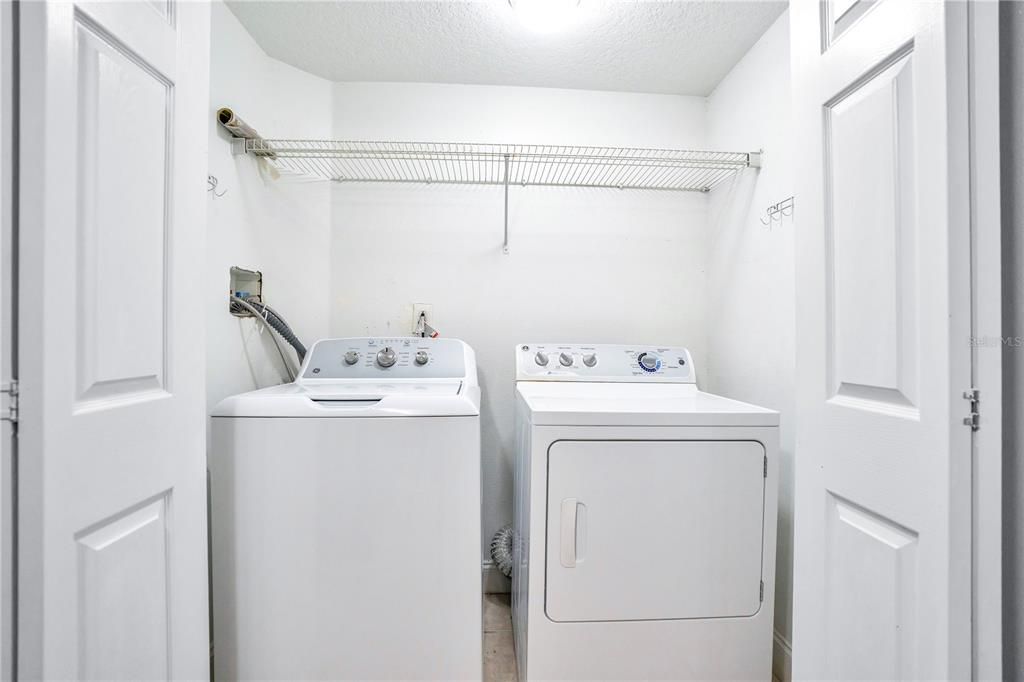 待售: $165,000 (2 贝兹, 2 浴室, 1154 平方英尺)