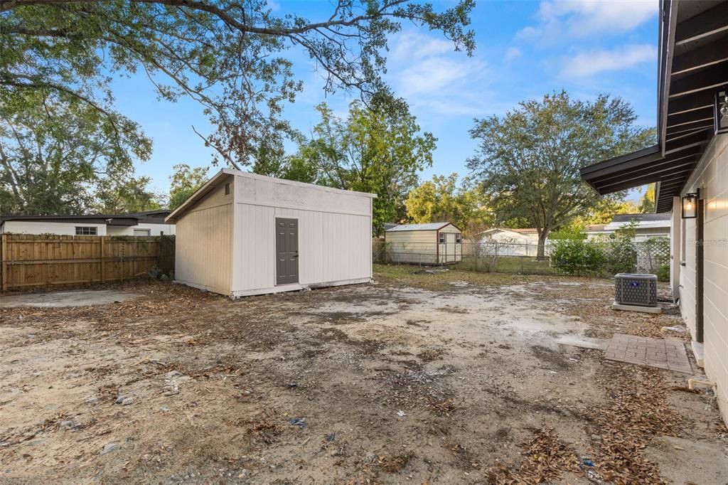 For Sale: $329,900 (3 beds, 2 baths, 1036 Square Feet)