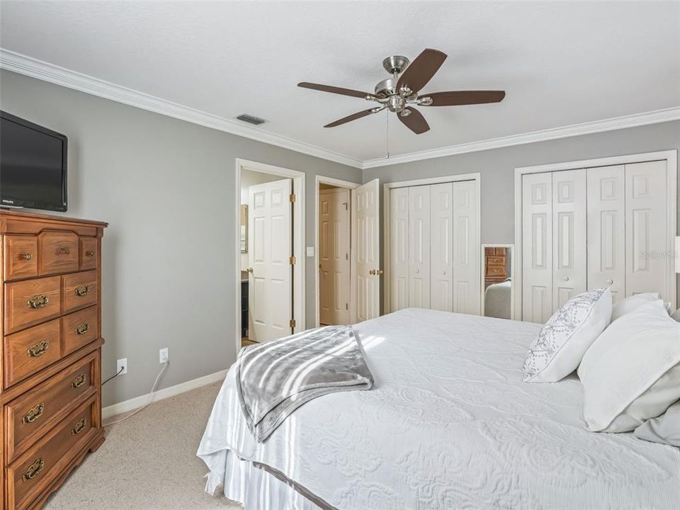 待售: $275,000 (2 贝兹, 2 浴室, 1608 平方英尺)