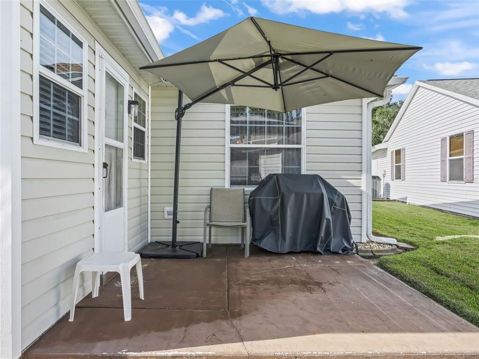 待售: $275,000 (2 贝兹, 2 浴室, 1608 平方英尺)