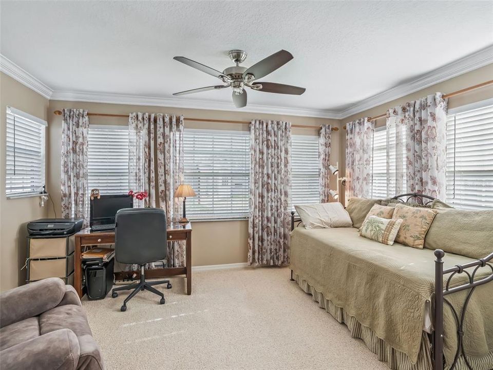 待售: $275,000 (2 贝兹, 2 浴室, 1608 平方英尺)