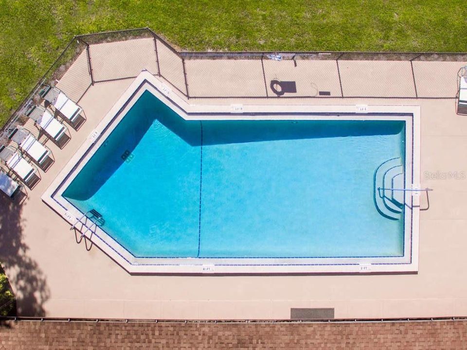 待售: $275,000 (2 贝兹, 2 浴室, 1608 平方英尺)